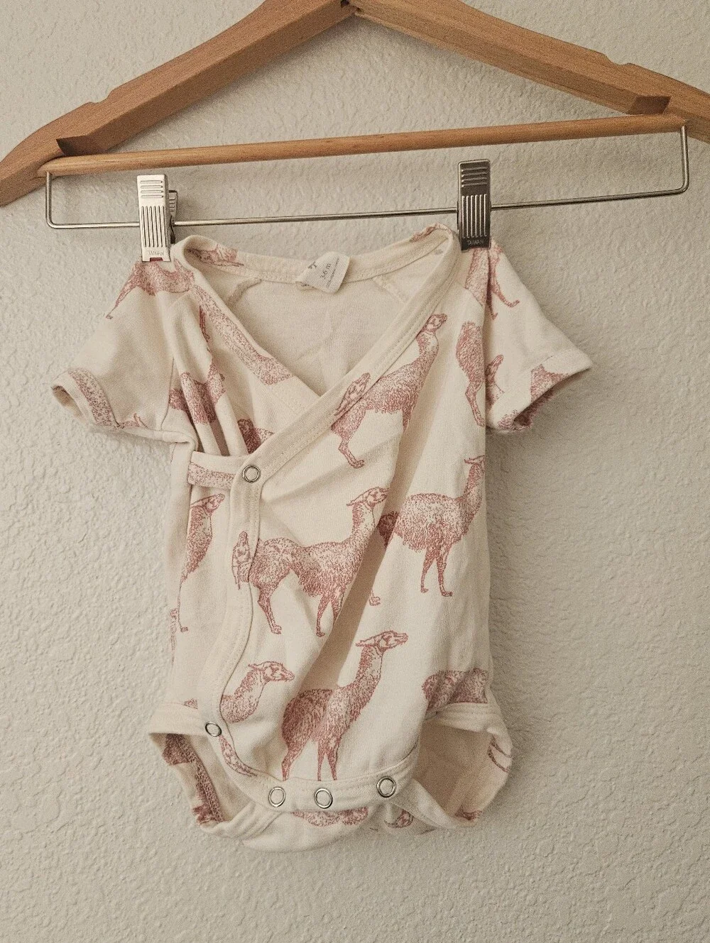 kate quinn 100% organic cotton short sleeve onesie , 3 - 6 months